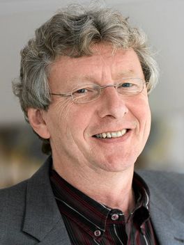 Dr. Klaus Vosteen